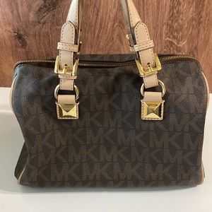 Michael Kors Hand Bag